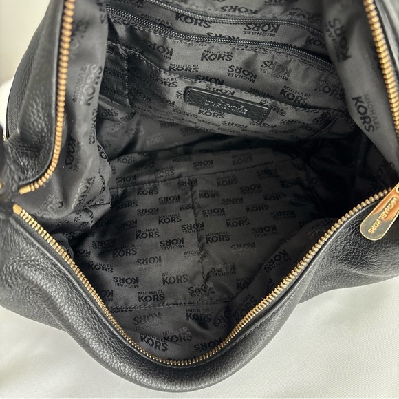 Michael Kors Black Hobo Bag Gold MK Logo & Wallet Set - Picture 9 of 14